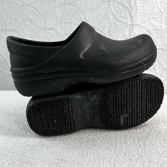 Crocs Neria Pro II Womens 9 Dual Comfort Slip Resistant Work Clog Black Shoes - Picture 12 of 16